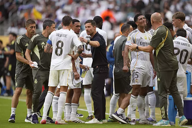 تحليل احترافي: دور 'الكولينج بريك' كأداة استراتيجية حاسمة لتشابي ألونسو في المونديال بعد 3 مباريات مثمرة