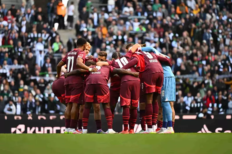 تنافس مثير بين ليفربول وبايرن ميونيخ على تعزيز الخط الدفاعي