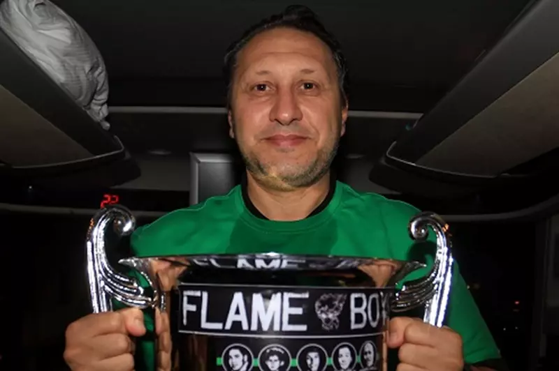 الجهود المبذولة للتتويج بالدوري والعروض الأخيرة في عالم كرة القدم